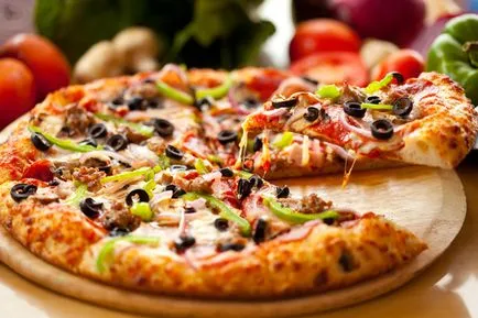 A legfinomabb pizza - 10 legjobb receptek a legfinomabb pizzák