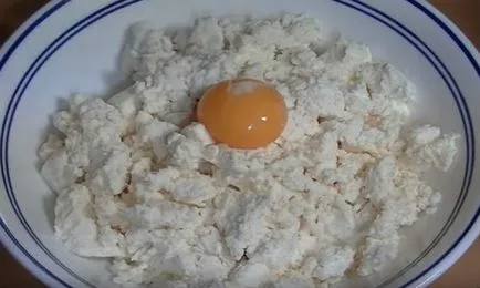 Túrós sütemény, sajtos receptek buja kertben