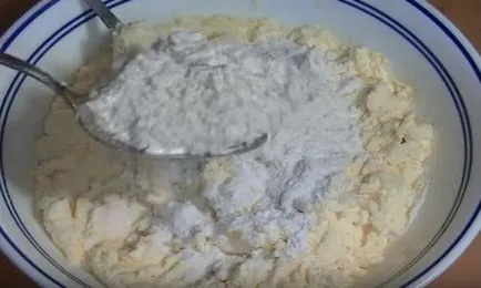 Túrós sütemény, sajtos receptek buja kertben