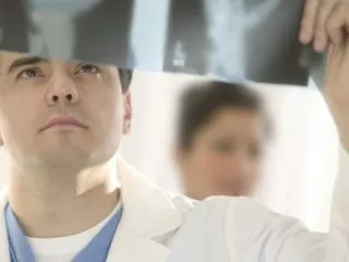 Spondylarthrosis az ágyéki és tünetek kezelésére (ágyéki) Spondylarthrosis az ágyéki és a kezelés a tünetek