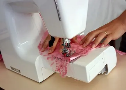 Esküvői ruha kezével fotó (ruha saját kezűleg) Esküvői ruha kezével fotó