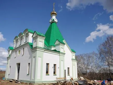 Saját emberek építsenek templomokat és kápolnákat emeltek