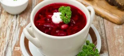 Ukrán borscs - a legjobb receptek az ukrán borscs egy titkos összetevő (szakács ukrán borscs) Ukrán borscs - a legjobb receptek az ukrán borscs egy titkos összetevő