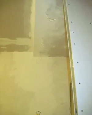 Beépített szekrény toló kezével