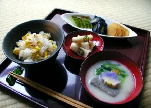 Japán ételek és különösen Shinto -, hogy a japánok hagyományosan enni minden nap (mint evés japán) Japán ételek és különösen Shinto - Japán hagyományosan enni, hogy minden nap