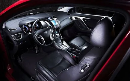 Hyundai Elantra Avante és kitüntetések 2016 fotó kiemeli