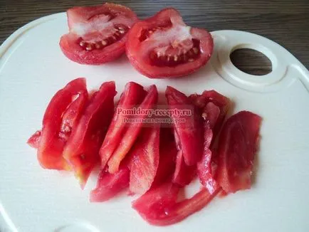 Sült hús a paradicsom és paprika