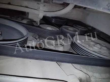 Cseréje a vezérműszíj Renault Logan 1, 6, 8 szelepes képek és videó