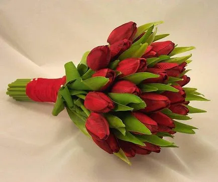 Tulipánok egy csokor a menyasszony