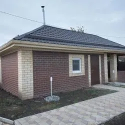 Bath tégla előnyeiről és hátrányairól az építési saját kezét, és fotóprojekteket