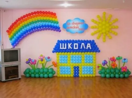 Díszítése a folyosón a bál az óvodában, a kezek, a fotó (kipufogó) Díszítése a folyosón a bál az óvodában, saját kezűleg, fotók