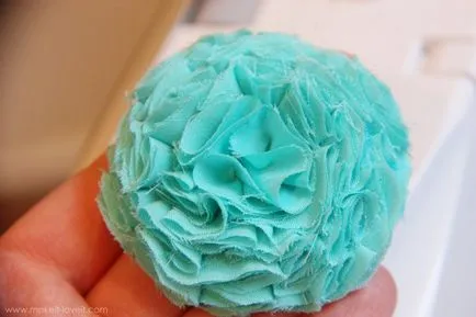 Rugalmas pólya a fején a régi pólók