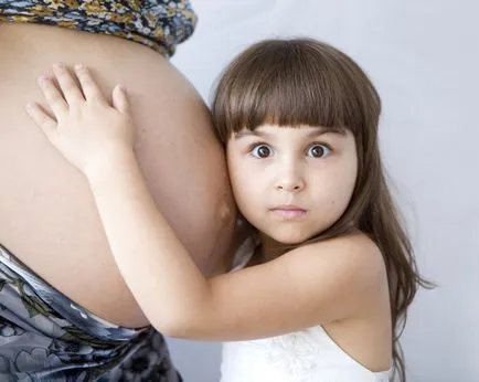 Csuklás újszülöttek miért a baba csuklik etetés után, mit kell csinálni (csuklás) Csuklás újszülöttek miért a baba csuklás etetés után, mit kell tenni