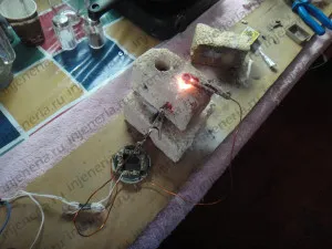 Engineering - elektromos kemencében kezük
