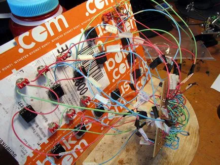 Termelés diy-szintetizátor - furcsa zaj generátor - (fura hang generátor) (DIY-szintetizátor) Termelés diy-szintetizátor - furcsa zaj generátor - (fura hang generátor)