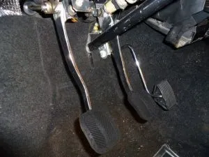 A csúszás helyett például a mechanikai és automata sebességváltó - te avtopuls (adott) Hogyan csúszik a helyén például a mechanika és az automata sebességváltó - az avtopuls