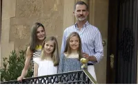 Az órák a jó modor a Princess Sofia kis hercegnők