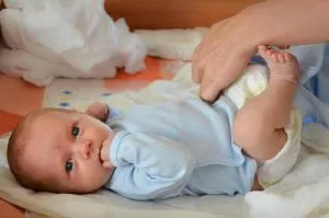 Hogyan ruha újszülött sétálni a nyári
