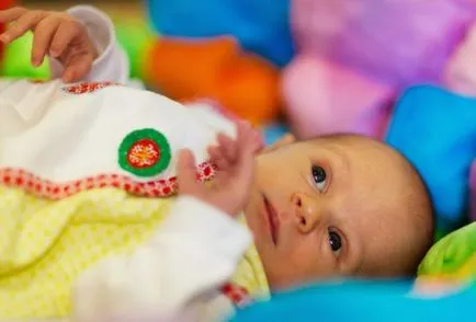 Hogyan ruha újszülött a séta a téli vagy máskor az évben (télen) Hogyan ruha újszülött sétálni a téli vagy más évszakokban