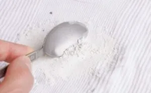 Hogyan mossa ruháit olaj és útmutatást, hogy vonja vissza a kezét, a videók és fotók (visszavonja) Hogyan mossa ruháit olaj és útmutatást, hogy vonja vissza a kezét, a videók és fotók