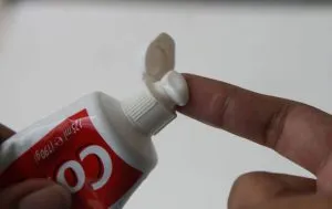 Hogyan mossa és filctoll, fehér és színes ruhák