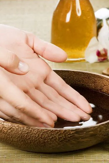Skin Care kéz népi jogorvoslati, fürdő, hogy tompítsa a bőrt a kezét, krém receptek és kézzel maszk (eszközzel) Hand Care népi jogorvoslati, fürdő, hogy tompítsa a bőrt a kezét, krém recepteket és Kéz- maszk