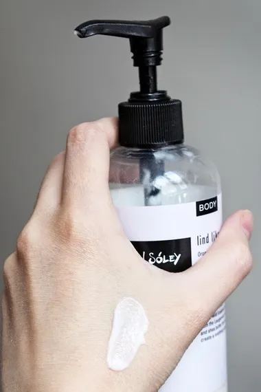 Skin Care kéz népi jogorvoslati, fürdő, hogy tompítsa a bőrt a kezét, krém receptek és kézzel maszk (eszközzel) Hand Care népi jogorvoslati, fürdő, hogy tompítsa a bőrt a kezét, krém recepteket és Kéz- maszk