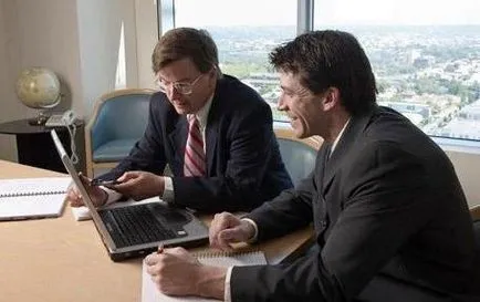 Elbocsátás, mert nem egy post eljárás és jogi tanácsadás