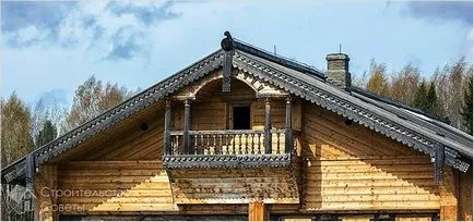 Hogyan készítsünk egy nyeregtetős tető - típusú anyagok gyártásához nyeregtetős