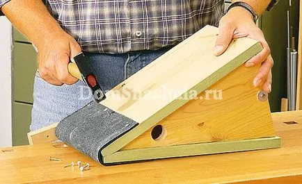 Hogyan készítsünk egy madárház saját kezével, a ház első