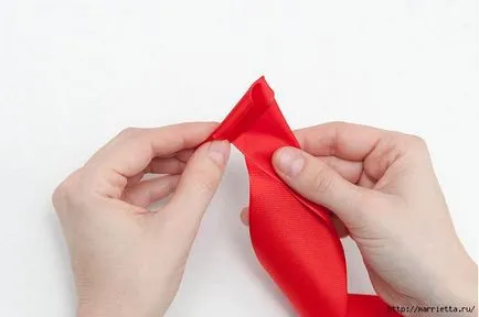 Hogyan készítsünk egy rozetta a szalag