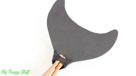 Hogyan készítsünk egy sellő farka az otthoni csinálnak gyorsan és szépen papírból (a Barbie baba) Hogyan készítsünk egy sellő farka az otthoni csinálnak gyorsan és szépen papírból