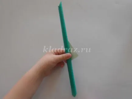 Hogyan készítsünk egy tulipán a papír kezét szakaszokban gyerekeknek (Savchuk) Hogyan készítsünk egy tulipán a papír kezét szakaszokban gyerekeknek