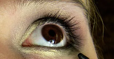 Lehetőségek esti make-up barna szeme fotókkal és videó