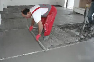 Hogyan tegye jelzőket az esztrich szakemberek ajánlásait