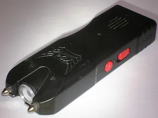 Laser gyerekek - kínzó sokkoló