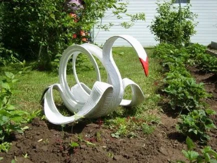 Swan a gumiabroncsok, hogy a saját kezében (gumiabroncsok) Swan a gumiabroncsok, hogy a saját kezébe