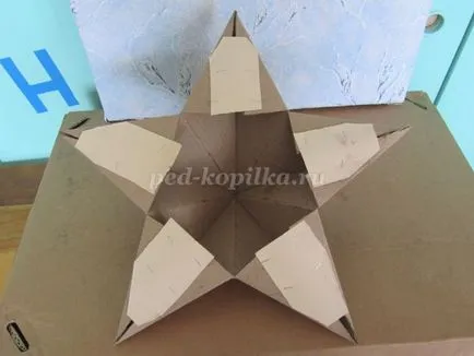 Mesterkurzus lépésről lépésre képeket a termelés az emlékművet a győzelem kartonból és papírból kezeddel (karton) Mesterkurzus lépésről lépésre képeket a termelés az emlékművet a győzelem kartonból és papírból saját kezűleg