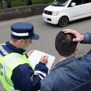 Hogy baleset nélkül sürgősségi biztos a közlekedési rendőrök (regisztráció) Hogy baleset nélkül a közlekedési rendőrök sürgősségi biztos