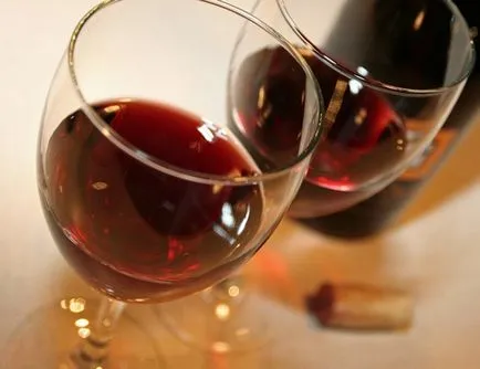 Bor „Pino Nuar (pinot noir)» - jellemzői és fogyasztási kultúra