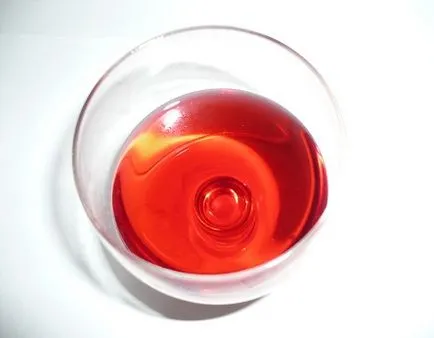 Bor a cseresznye a hazai - a megfelelő receptet (recept) Bor a cseresznye a hazai - a megfelelő recept
