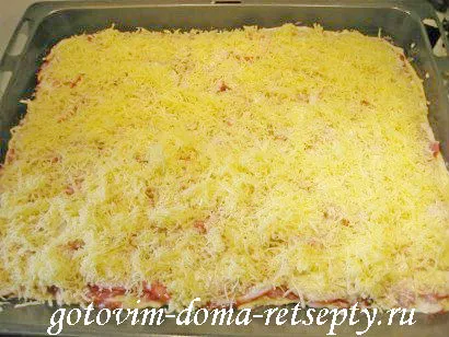Hús Pizza gombával és paradicsommal