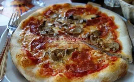 Pizza gombával és paradicsommal - finom, könnyen