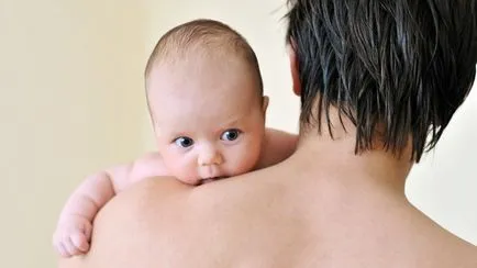 Miért újszülött csuklás 8 általános okozza csuklás és 6. módon megszabadulni a kisbabáját