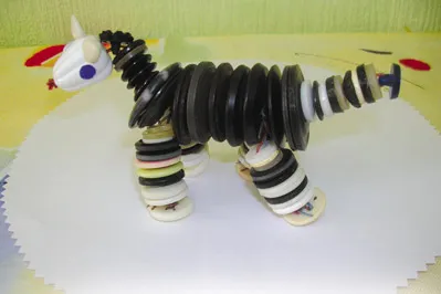 Crafts kezük közül hulladék anyagok (gombok) Crafts kezük közül hulladék anyagok