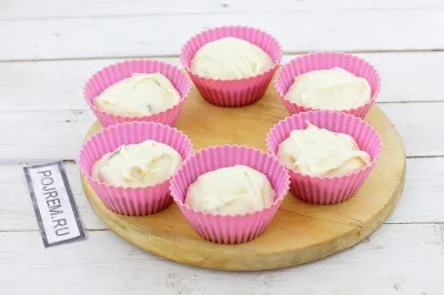 Egyszerű muffin szilikon öntőforma - lépésről lépésre recept, hogyan kell főzni fotókkal