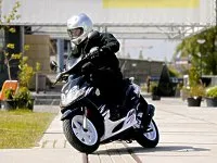 Értékelés mechanikus védelmi eszközök lopás elleni jármű (autó)