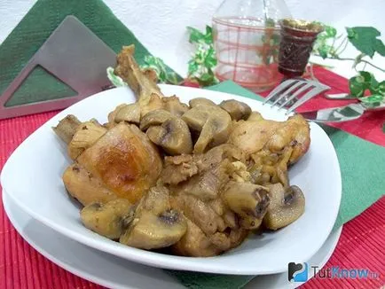 Recept Párolt csirke gombával