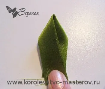 Rose szatén szalaggal