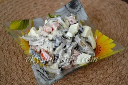 Saláta grillezett padlizsán és a paradicsom - a recept egy fotó